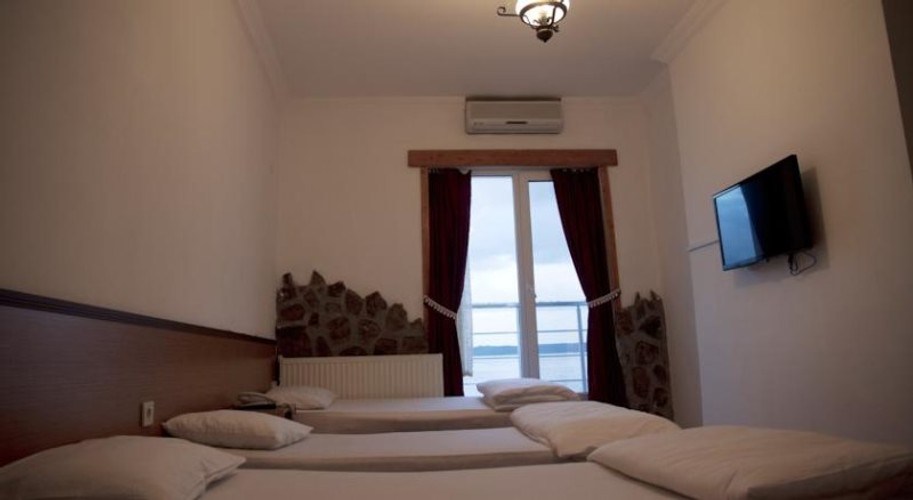 Standard Room (3 Person)