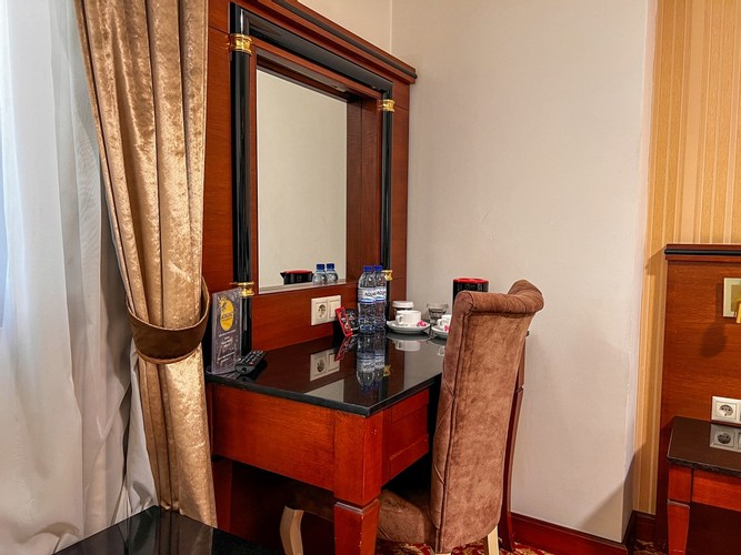 Economy Room
