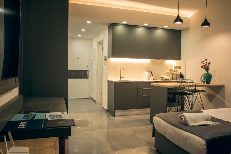 Studio Daire Oda, Kara Manzaralı