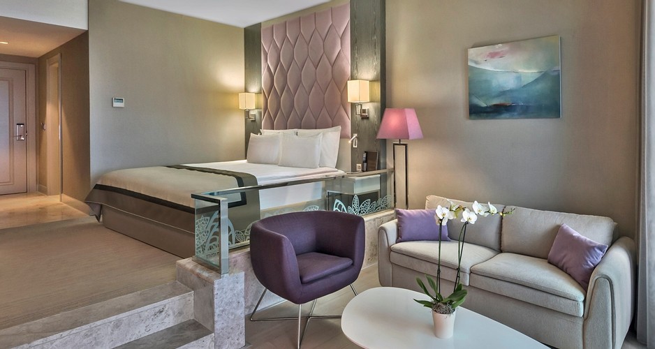 Deluxe Room, Land View