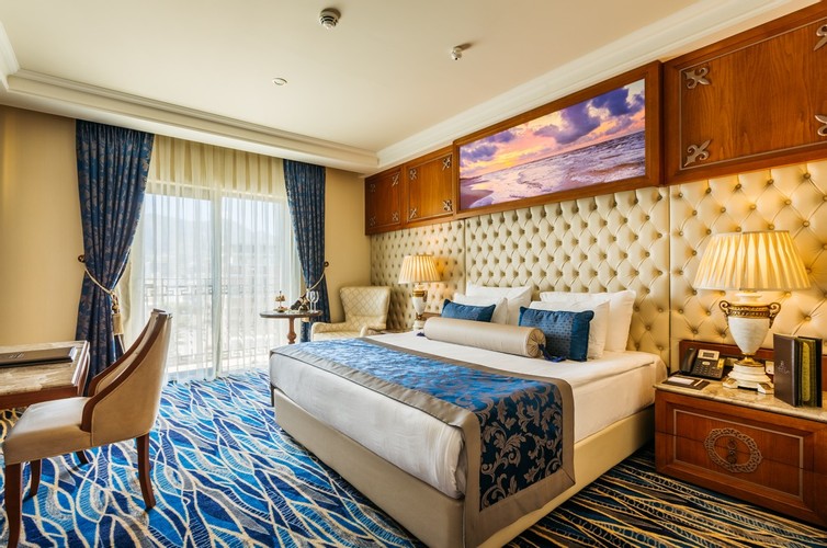 Standard Room, Land View