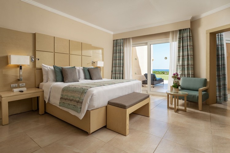 Junior Suite Room (3 Person)