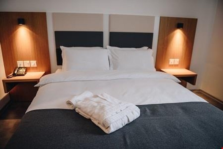 Deluxe Oda (3 Kişilik)