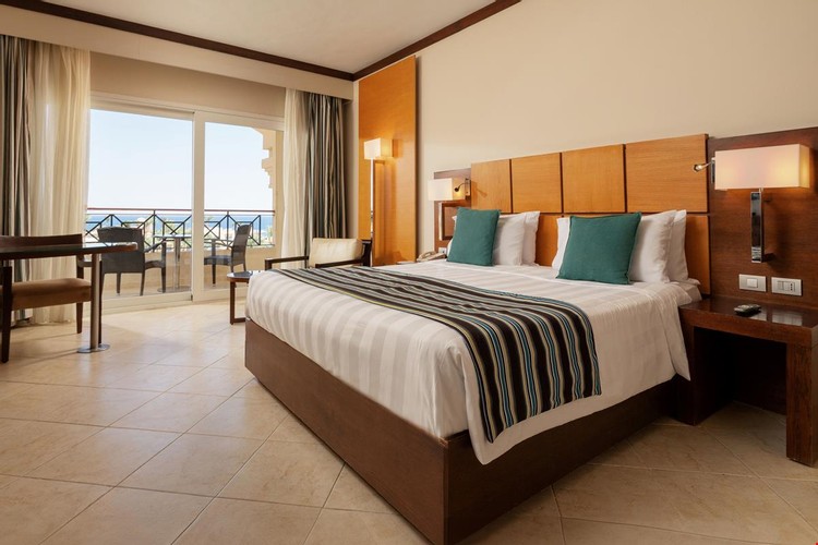 Superior Room, Pool View