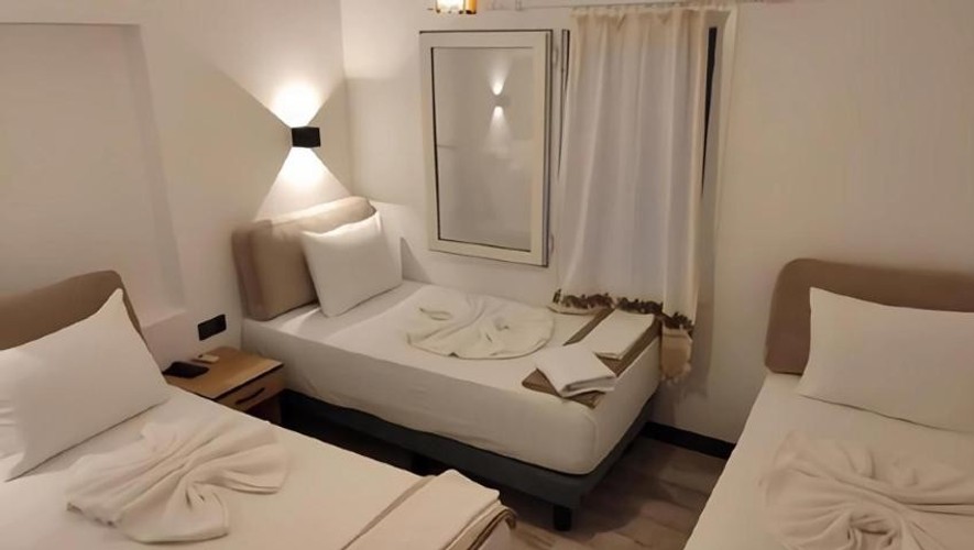 Standard Room (3 Person)