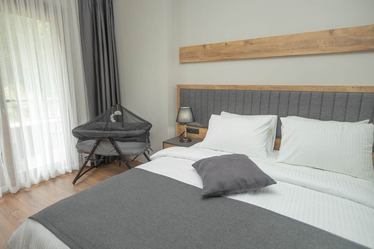 King Suite Room, Lake View (Jacuzzi)