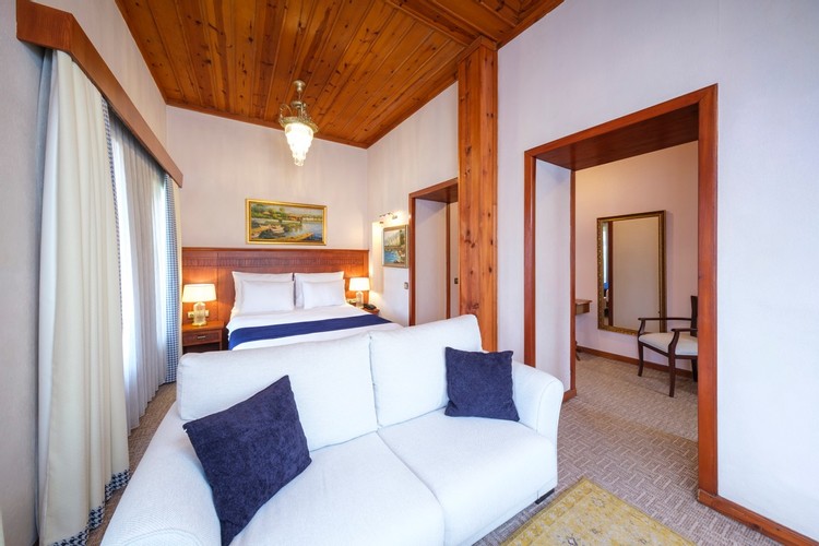 Deluxe Room (Balcony)