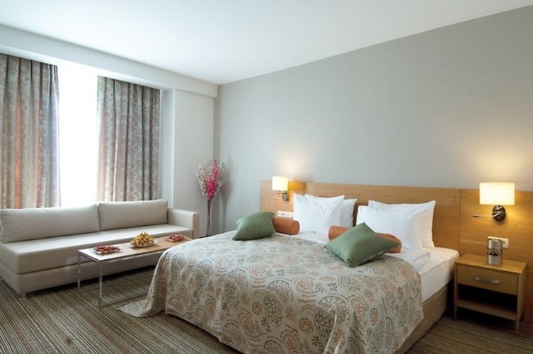 Standard Room, Pool View