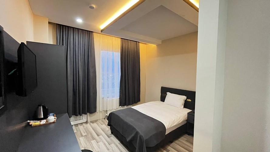 Single Room (1 Person)