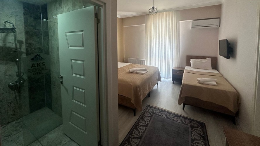 Aile Odası, Bahçe Manzaralı