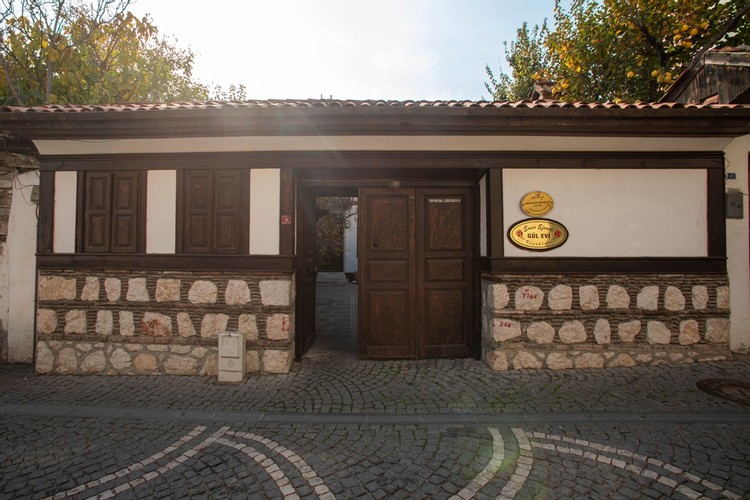 Gül Evi Konağı