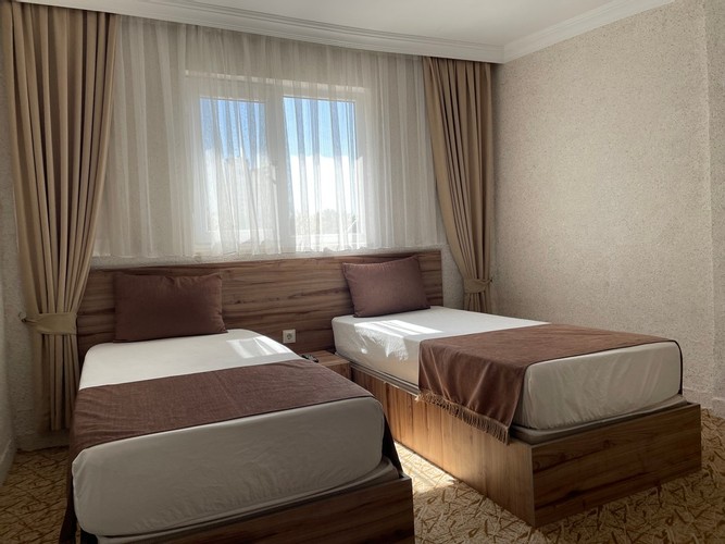 Çift Kişilik, Banyolu