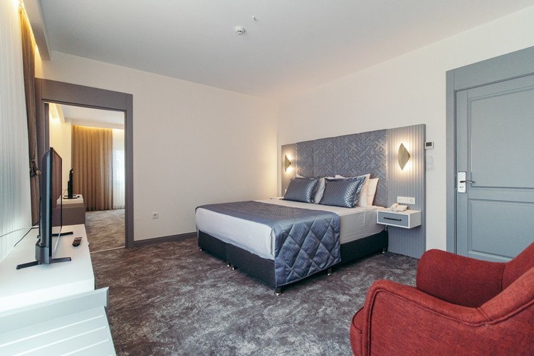 Premium Connected Room