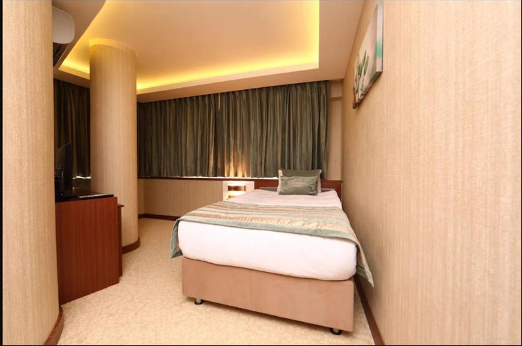 Standard Room (1 Person)