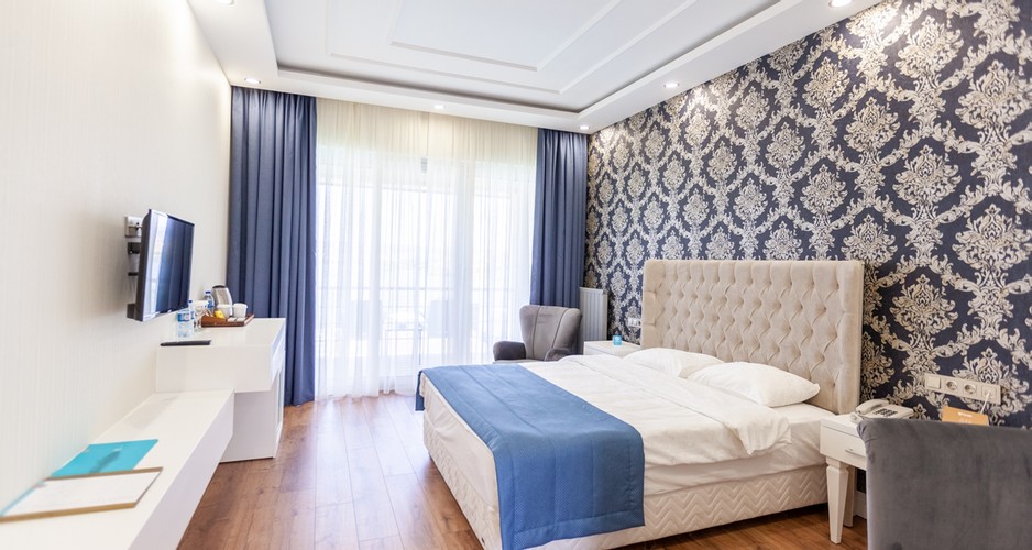 Standart Oda, Göl Manzaralı (Balkonlu)