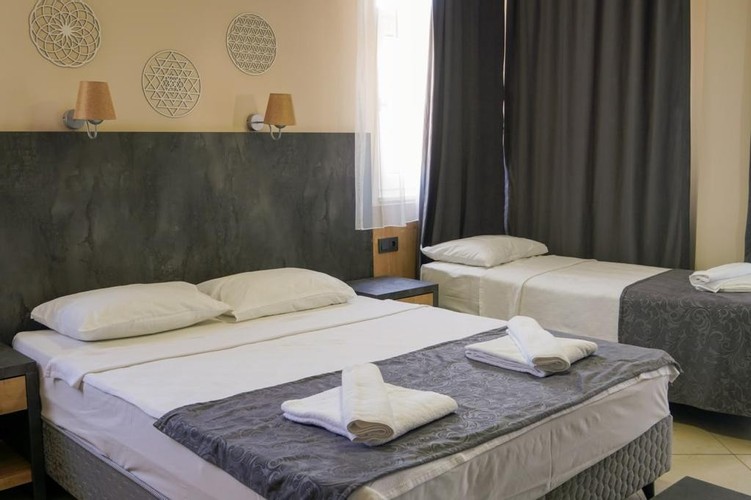 Standard Room (3 Person)