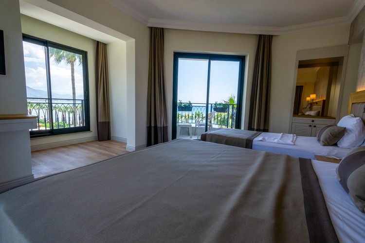 Family Room, Sea View