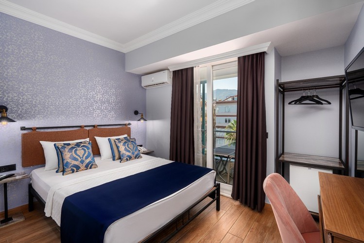 Economy Room (1 Person)