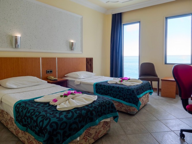 Standard Room, Land View