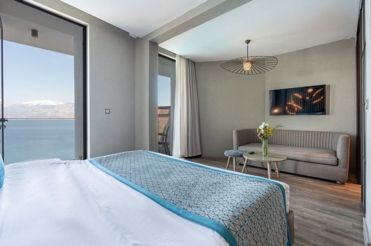 Deluxe Cave Suit Oda, Deniz Manzaralı