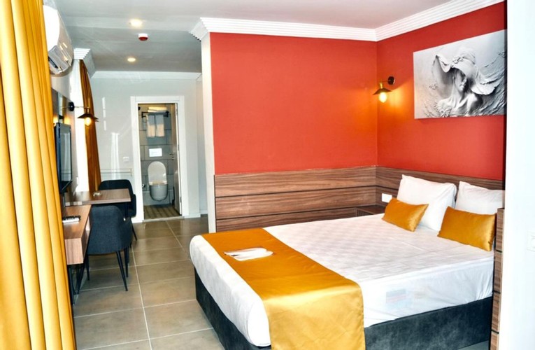 Suite Room (Jacuzzi)