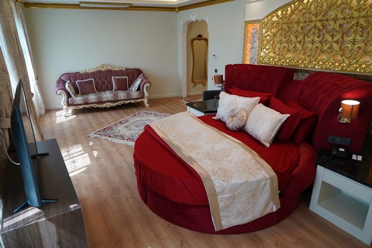 Queen Suite Room (Jacuzzi)