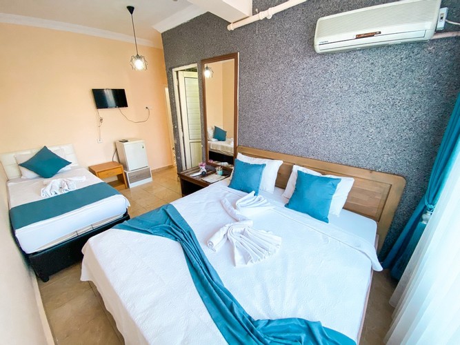 Aile Odası, Bahçe Manzaralı