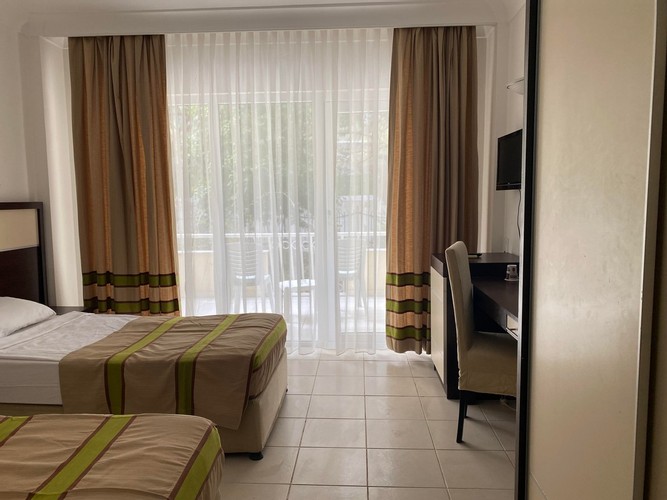 Standard Room, Land View