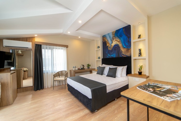 Suit Teras Oda (Teraslı)