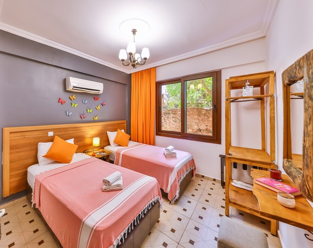 Iki Ayrı Yataklı Oda