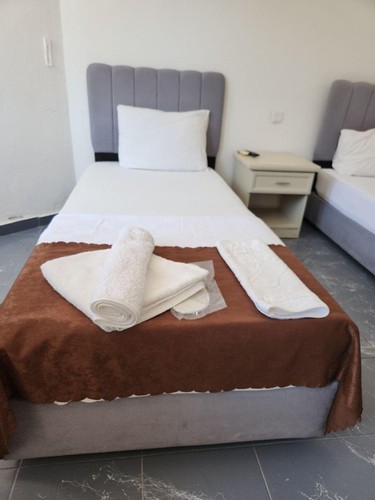 Ön Bahçe Manzaralı Tek Kişilik Yataklı Oda