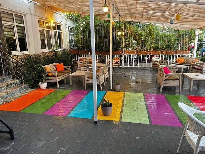 102 Ön Bahçe Manzaralı Çift Kişilik Yataklı