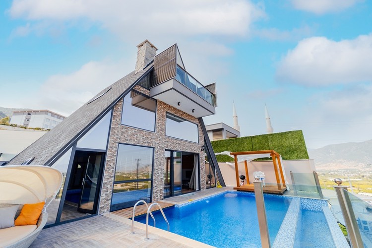 Villa, Havuz Manzaralı