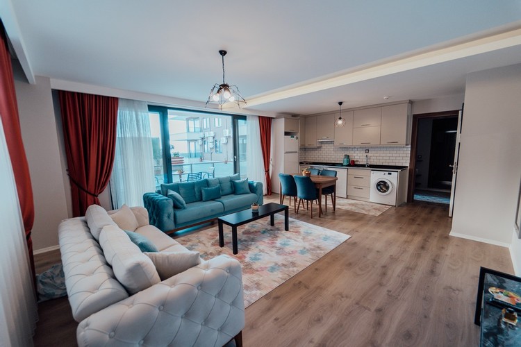 Suit 1+1 Daire Oda, Havuz Manzaralı