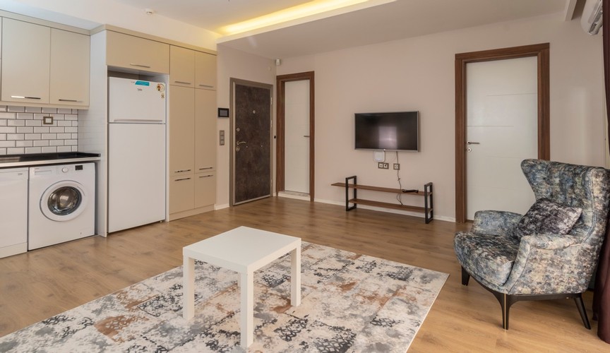 Suit Oda, Kara Manzaralı