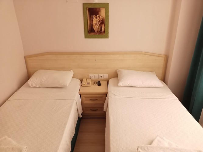 Standart Oda, Kara Manzaralı