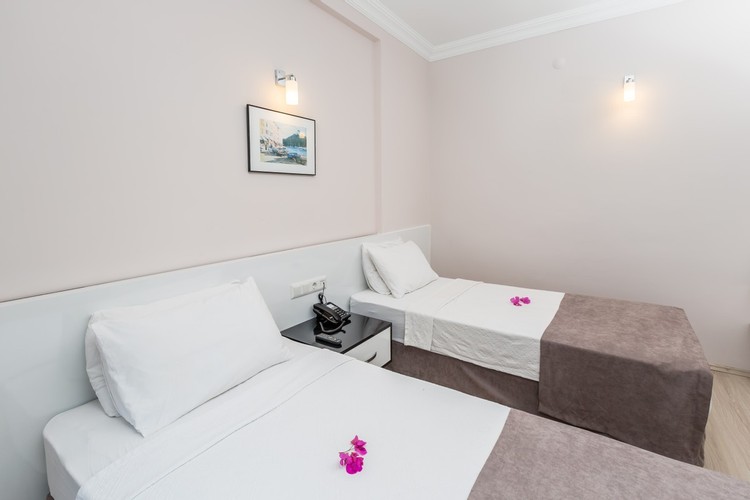 Iki Ayrı Yataklı Oda, Kısmi Deniz Manzaralı