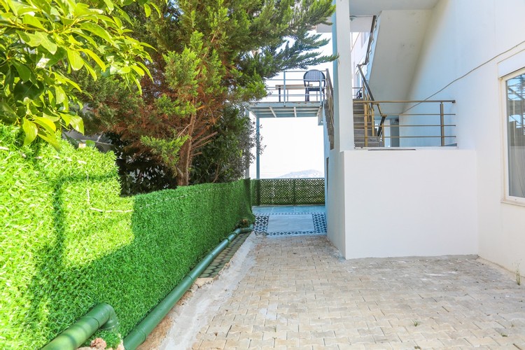 Apartment Garden Floor Flat Room, Garden View