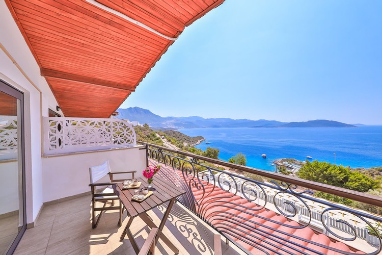 Comfort Suit Oda, Deniz Manzaralı (3 Kişilik, Balkonlu)