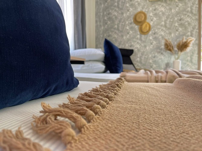 Comfort Room, Partial Sea View