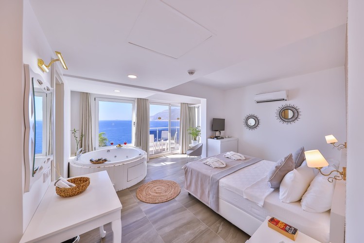 Suite Room (Jacuzzi)