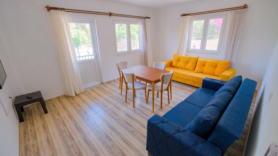 Apart, Doğa Manzaralı