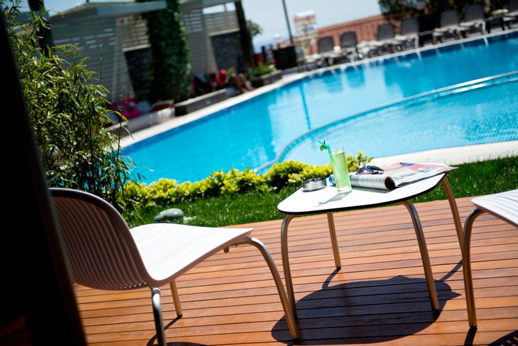 Superior Room, Land View