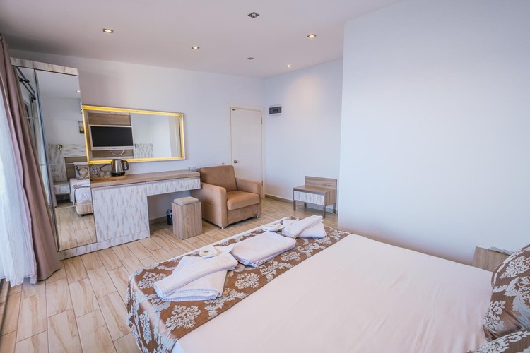 Deluxe Oda, Deniz Manzaralı (3 Kişilik)