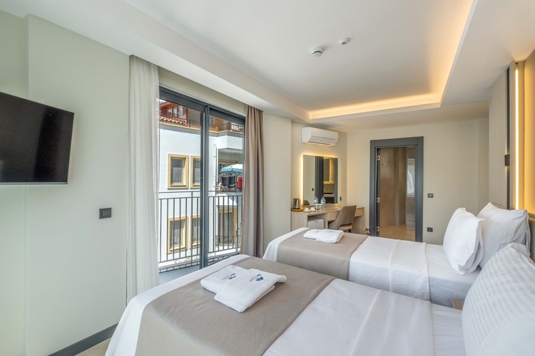 Deluxe Iki Ayrı Yataklı Oda