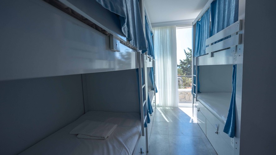  1 Bed İn 6-Bed Female Dormitory