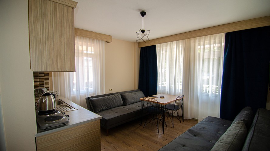 Apart, Havuz Veya Dağ Manzaralı