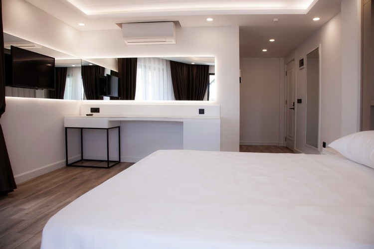 Standard Room (3 Person, Balcony)