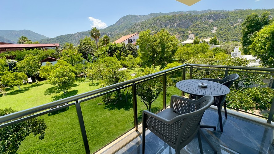 Deluxe Room (Balcony)