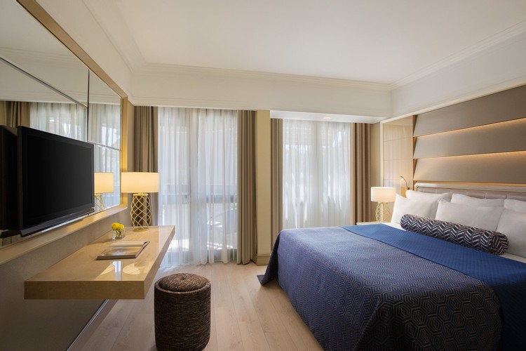 Standard Room, Land View